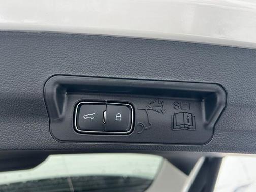 Star White 2026 Ford Explorer Active