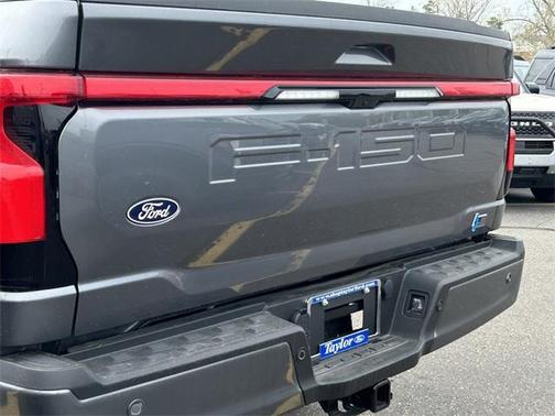 2025 Ford F-150 Lightning Platinum