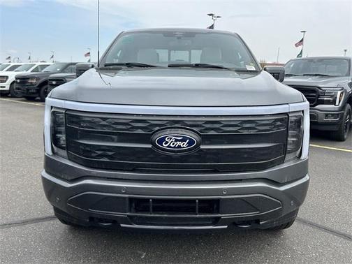 2025 Ford F-150 Lightning Platinum