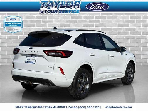 Oxford White 2023 Ford Escape ST-Line Select