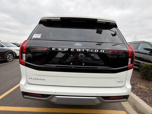Star White 2026 Ford Expedition Max Platinum