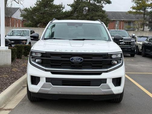 Star White 2026 Ford Expedition Max Platinum
