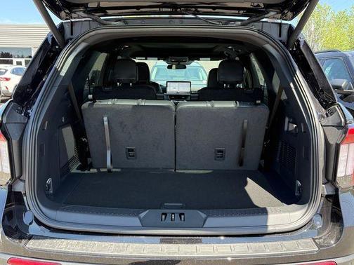 Agate Black Metallic 2026 Ford Explorer ST-Line