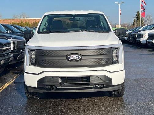 Oxford White 2025 Ford F-150 Lightning XLT