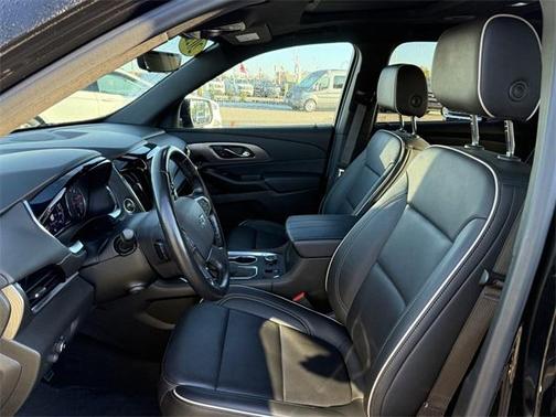 2022 Chevrolet Traverse Premier