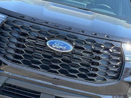 Agate Black Metallic 2026 Ford Explorer ST-Line