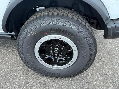 Avalanche Gray 2026 Ford Bronco Big Bend
