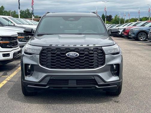 Carbonized Gray Metallic 2026 Ford Explorer ST-Line
