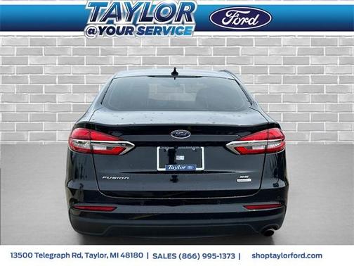 2020 Ford Fusion SE