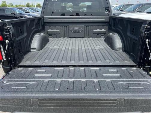 2025 Ford F-150 Lightning XLT