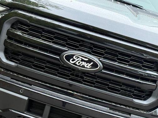 Agate Black Metallic 2026 Ford F-150 Lariat