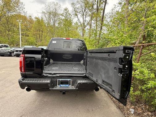 Agate Black Metallic 2026 Ford F-150 Lariat