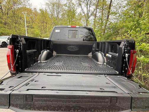 Agate Black Metallic 2026 Ford F-150 Lariat