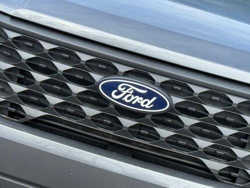 Carbonized Gray Metallic 2026 Ford Maverick XL