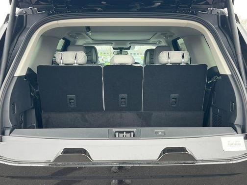 Agate Black Metallic 2026 Ford Expedition Platinum