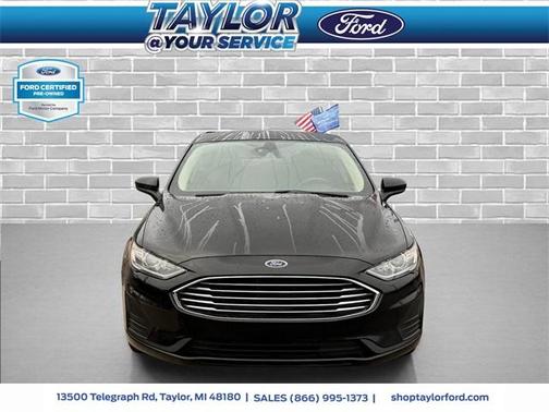2020 Ford Fusion SE