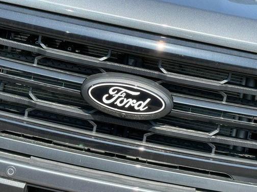 Carbonized Gray Metallic 2026 Ford F-150 XLT