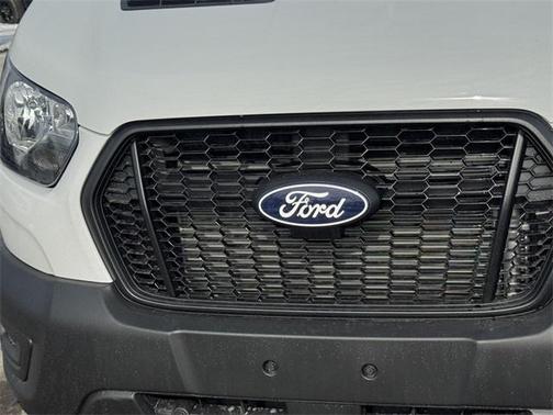 2026 Ford Transit-250 148 WB Medium Roof Cargo