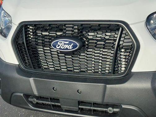 2026 Ford Transit-250 148 WB Medium Roof Cargo