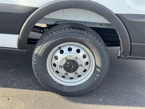 2026 Ford Transit-250 148 WB Medium Roof Cargo