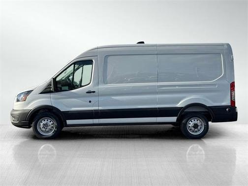 2026 Ford Transit-250 148 WB Medium Roof Cargo