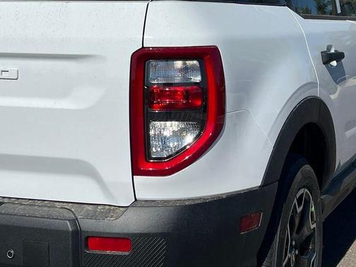 Oxford White 2026 Ford Bronco Sport Outer Banks