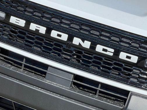 Oxford White 2026 Ford Bronco Sport Outer Banks