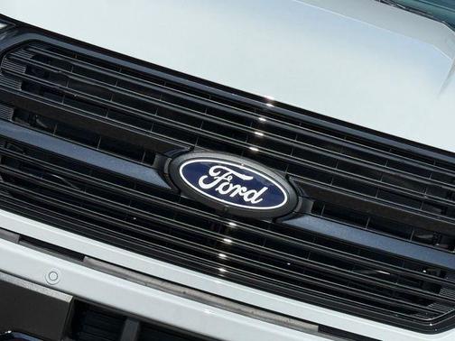 Avalanche 2026 Ford F-150 Platinum