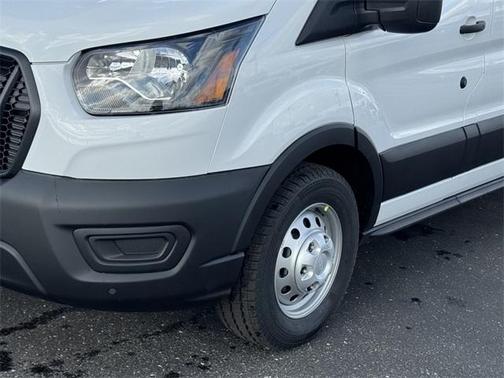2026 Ford Transit-250 148 WB Medium Roof Cargo