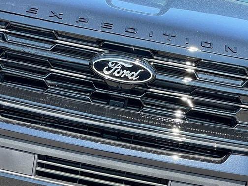 Agate Black Metallic 2026 Ford Expedition Max Platinum