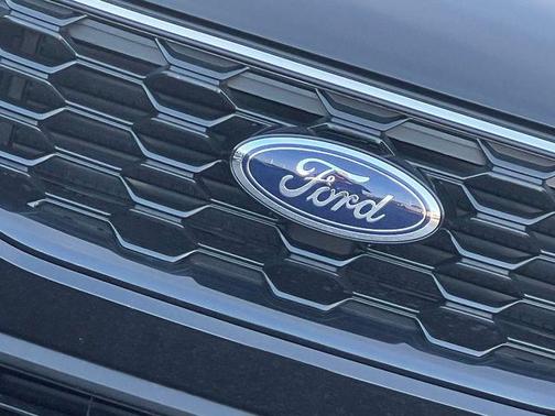 Agate Black Metallic 2026 Ford Escape ST-Line