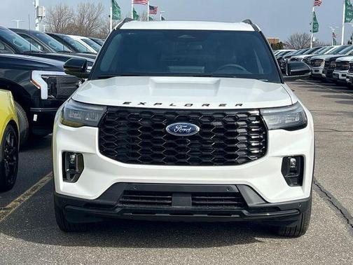 Star White 2026 Ford Explorer ST-Line