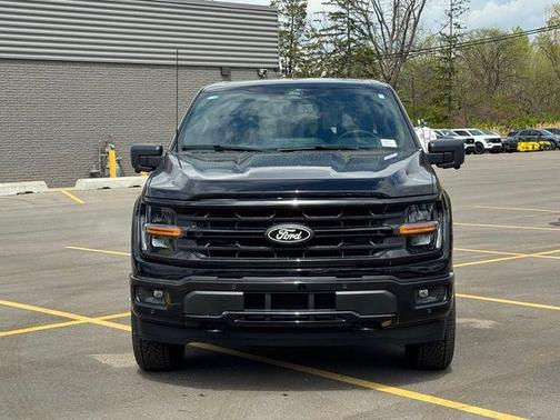 Agate Black Metallic 2026 Ford F-150 XLT
