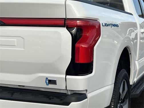 2025 Ford F-150 Lightning Platinum