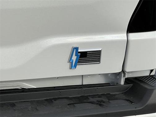 2025 Ford F-150 Lightning Platinum