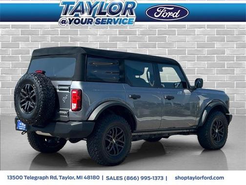 2023 Ford Bronco Base