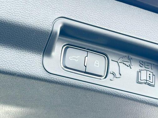 Agate Black Metallic 2026 Ford Explorer Active
