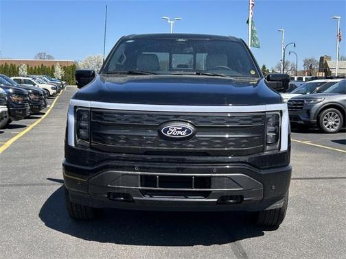 2025 Ford F-150 Lightning Platinum