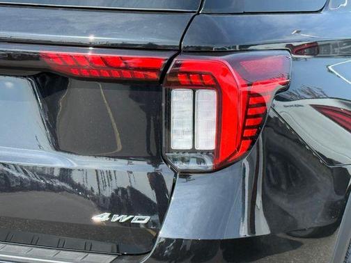 Agate Black Metallic 2026 Ford Explorer Active