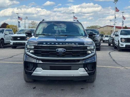 Agate Black Metallic 2026 Ford Expedition Max Platinum