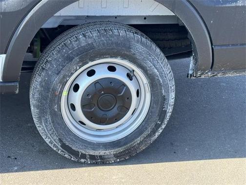 2026 Ford Transit-250 148 WB Medium Roof Cargo