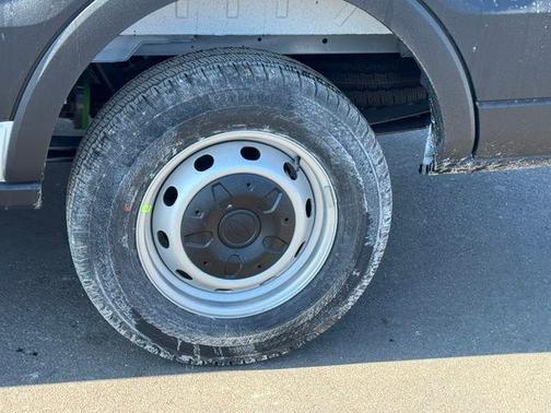 2026 Ford Transit-250 148 WB Medium Roof Cargo