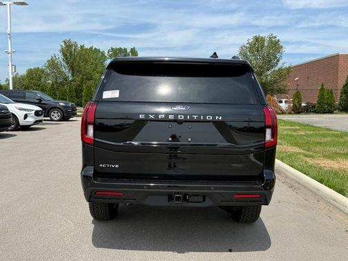 Agate Black Metallic 2026 Ford Expedition Active