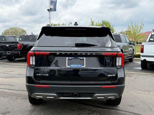 Agate Black Metallic 2026 Ford Explorer Active