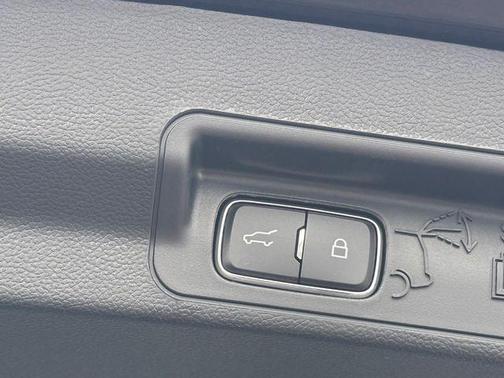 Agate Black Metallic 2026 Ford Explorer Active