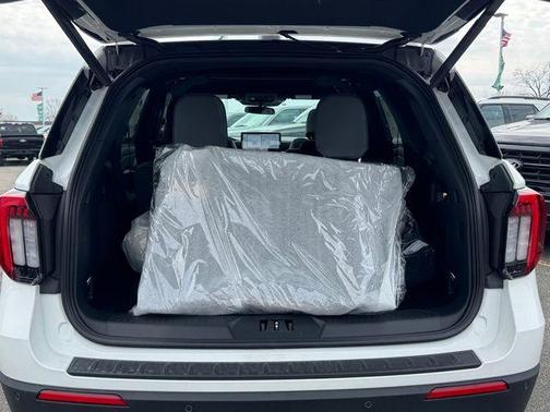 Star White 2026 Ford Explorer ST-Line