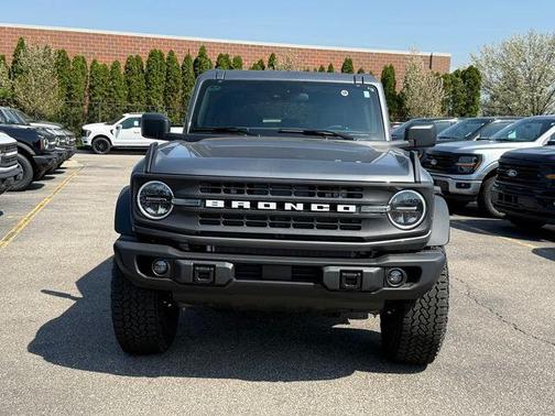 Carbonized Gray Metallic 2026 Ford Bronco Big Bend