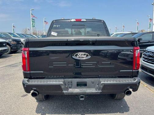 Agate Black Metallic 2026 Ford F-150 XLT