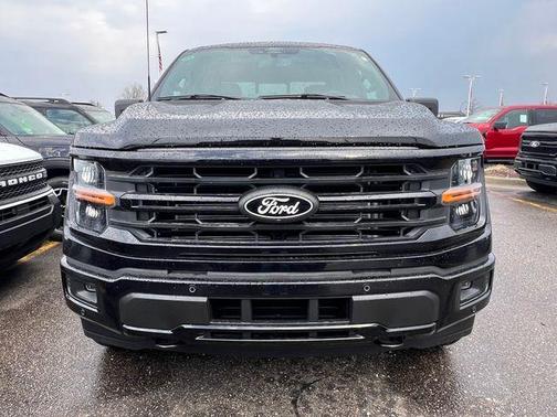 Agate Black Metallic 2026 Ford F-150 XLT