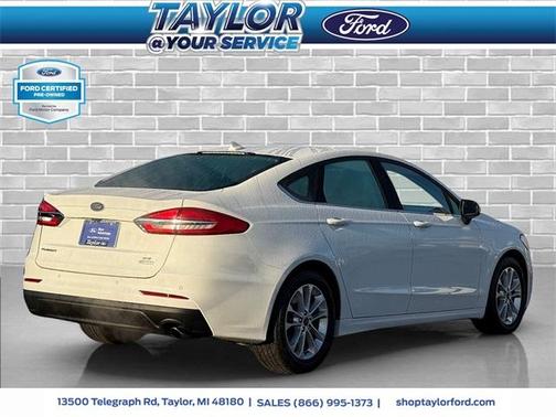 2020 Ford Fusion SE